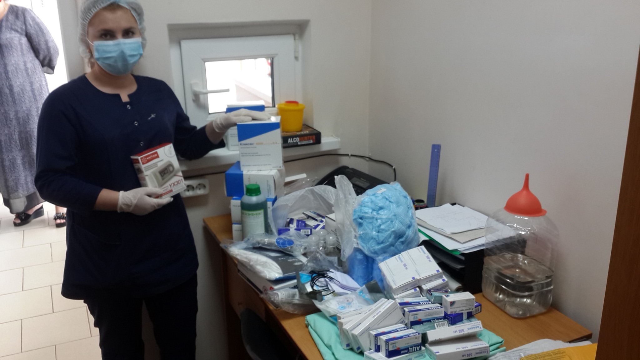 11 медучреждений КЧР получили лекарства и оборудование для борьбы с коронавирусом
