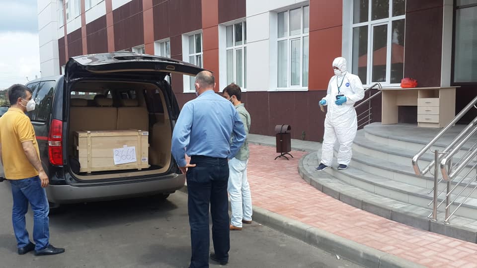 Новый аппарат ИВЛ передан в северный госпиталь вице-спикером Муссой Экзековым