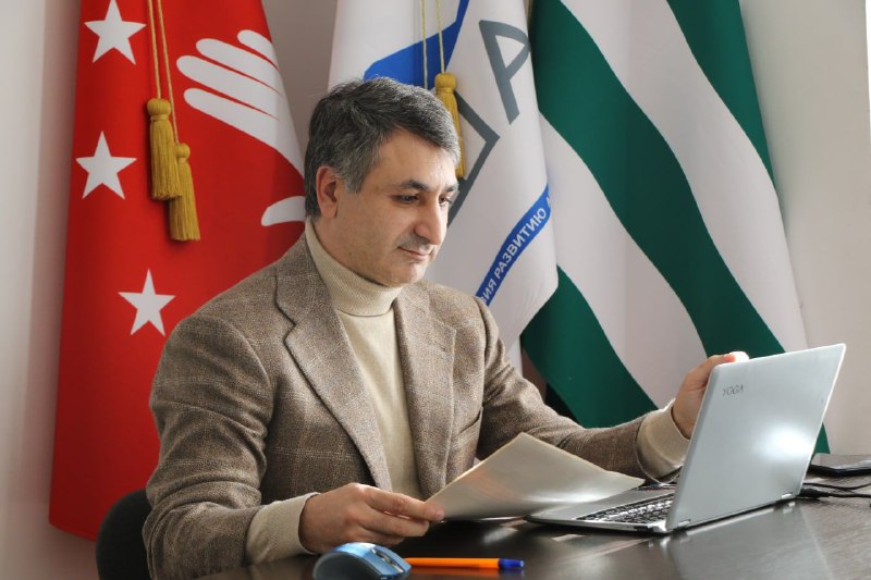 Мурат Муков выступил на онлайн-сессии в СКФО